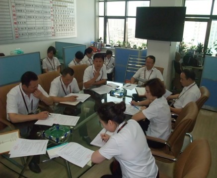 广告公司召开候车亭灯箱集中销售动员会