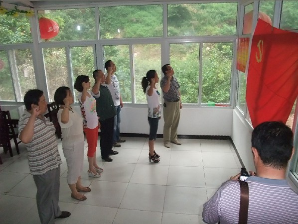 公司党支部开展迎七一、庆祝建党92周年系列活动