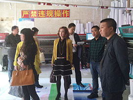 广告公司：召开喷绘公司招标会议