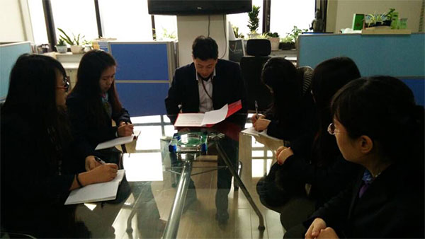 广告公司团支部：召开向最美青工学习动员部署会