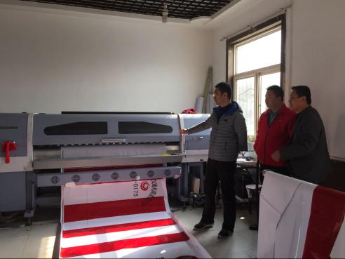 参与把关，严把喷绘质量