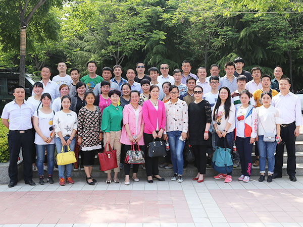 广告公司团支部开展迎“五四”活动