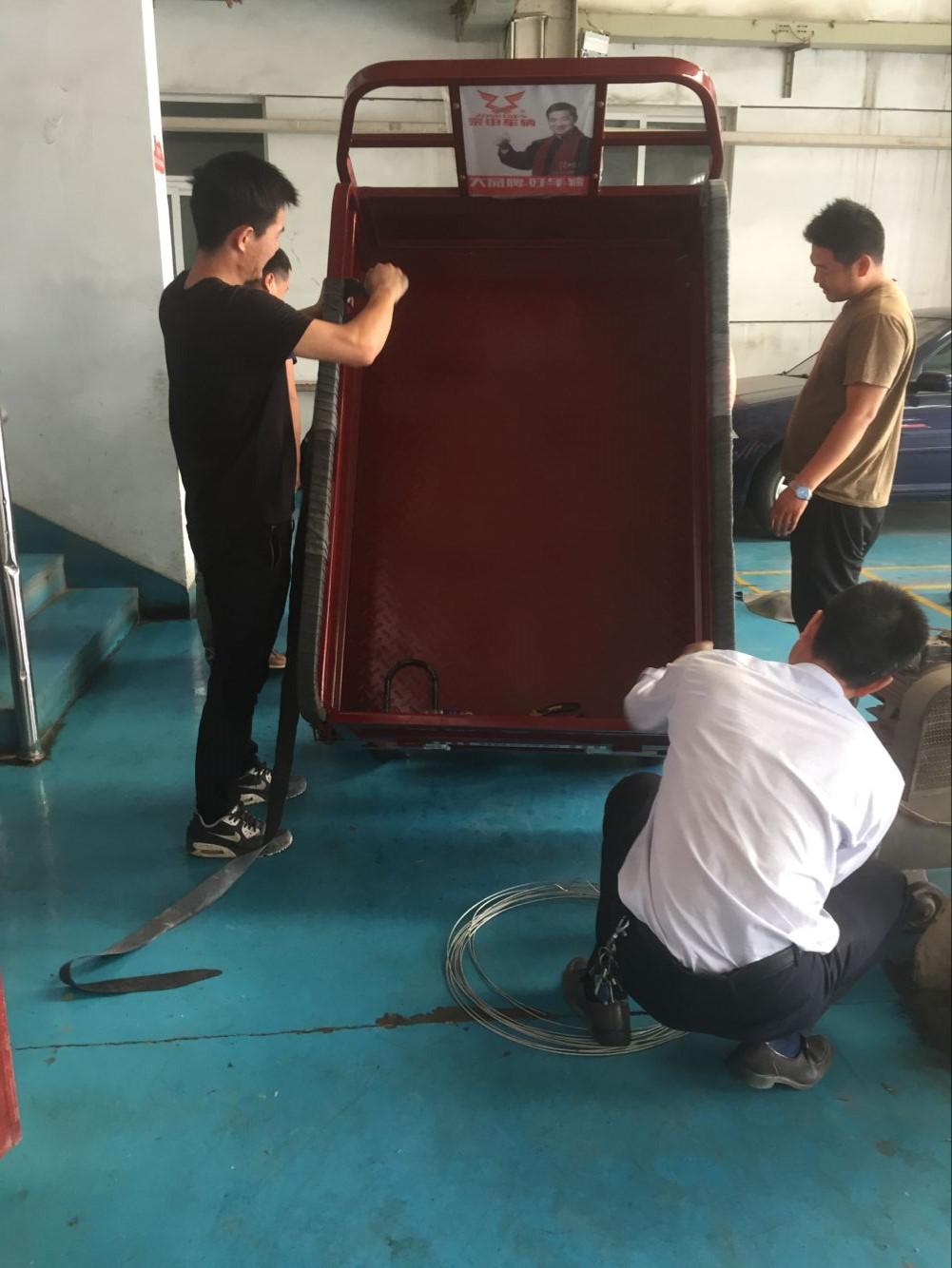 广告公司：小小电动车，大大温暖情